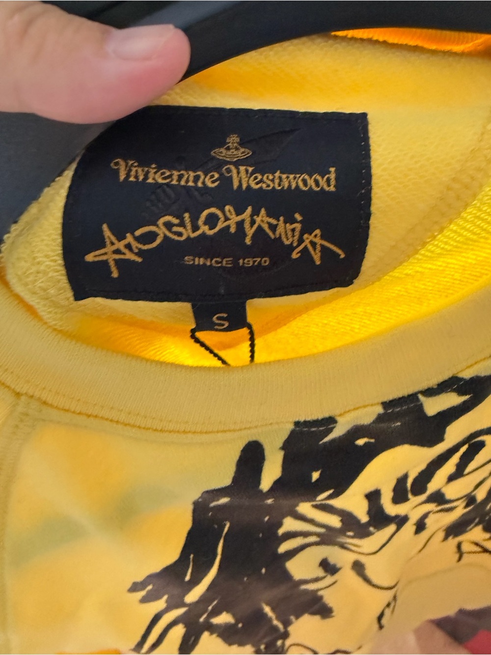 Vivienne Westwood Yellow Sweater with Navy Label - Picture 8 of 8